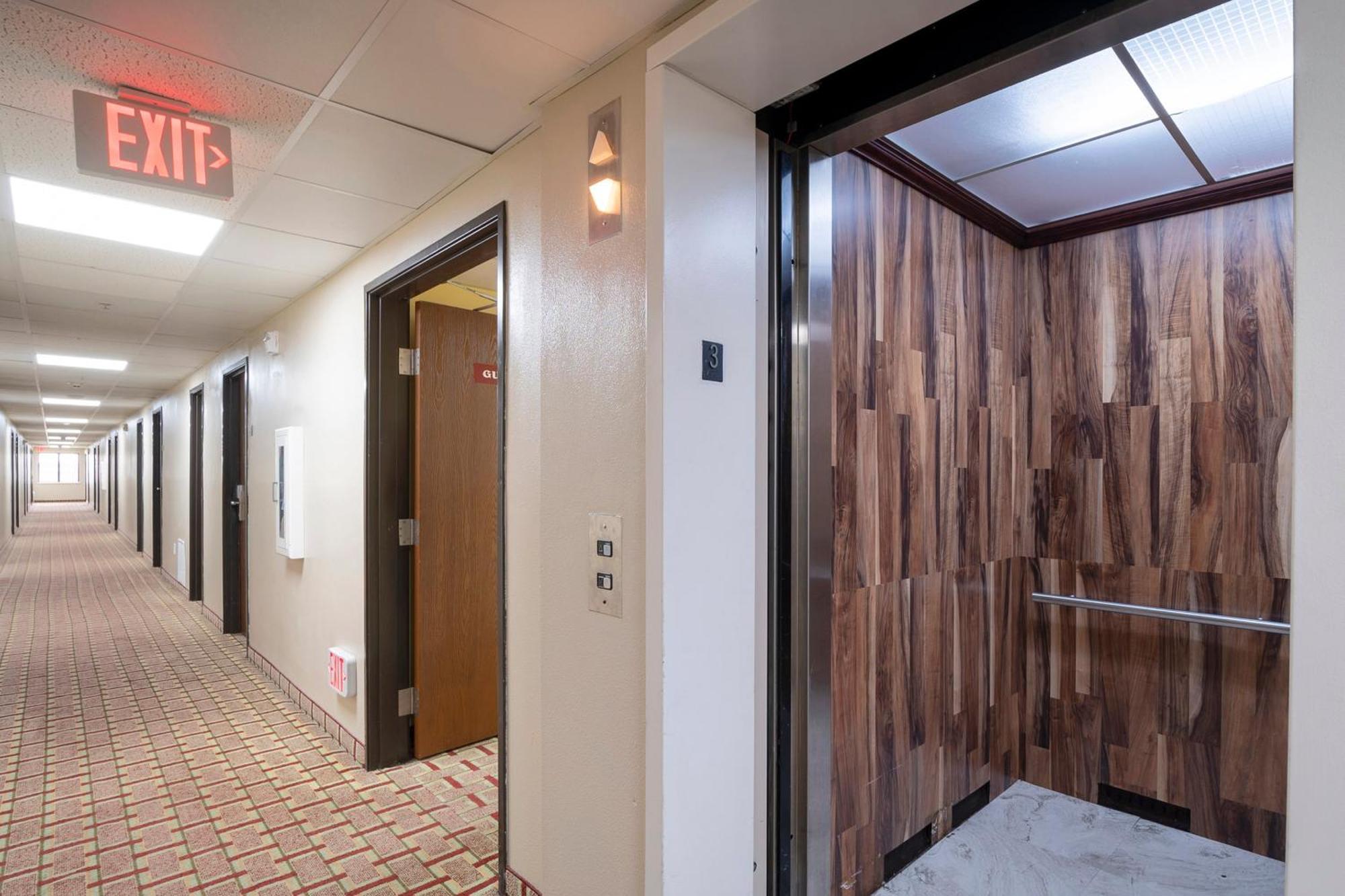 Hotel Oyo Townhouse Houston Airport North Exterior foto